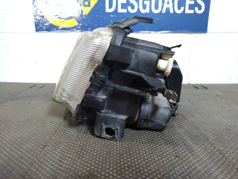 Recambio de faro izquierdo para audi a4 1.8 t referencia OEM IAM    Recambio de faro izquierdo para audi a4 1.8 t referencia OEM IAM