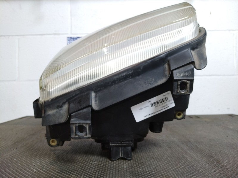 Recambio de faro izquierdo para audi a4 1.8 t referencia OEM IAM    Recambio de faro izquierdo para audi a4 1.8 t referencia OEM IAM