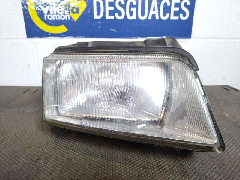 Recambio de faro derecho para audi a4 1.8 t referencia OEM IAM    Recambio de faro derecho para audi a4 1.8 t referencia OEM IAM