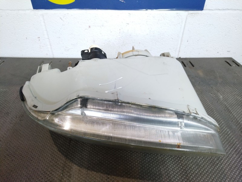 Recambio de faro izquierdo para kia sephia referencia OEM IAM    Recambio de faro izquierdo para kia sephia referencia OEM IAM