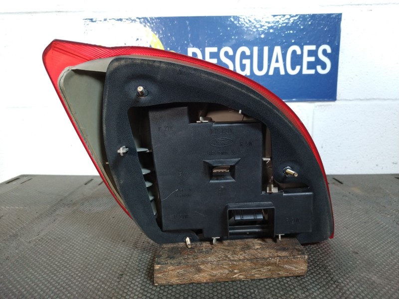 Recambio de piloto trasero derecho para ford fiesta iv (ja_, jb_) 1.3 i referencia OEM IAM   