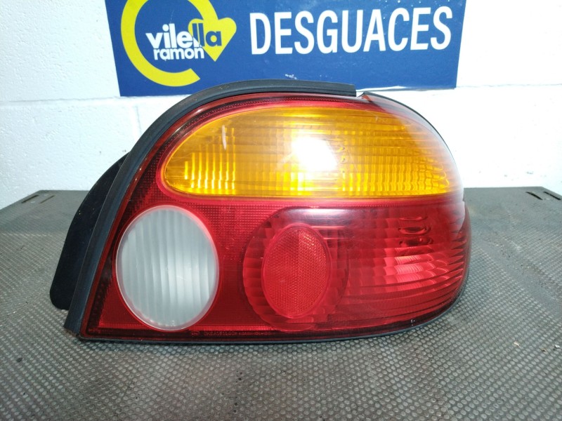 Recambio de piloto trasero derecho para kia sephia referencia OEM IAM   