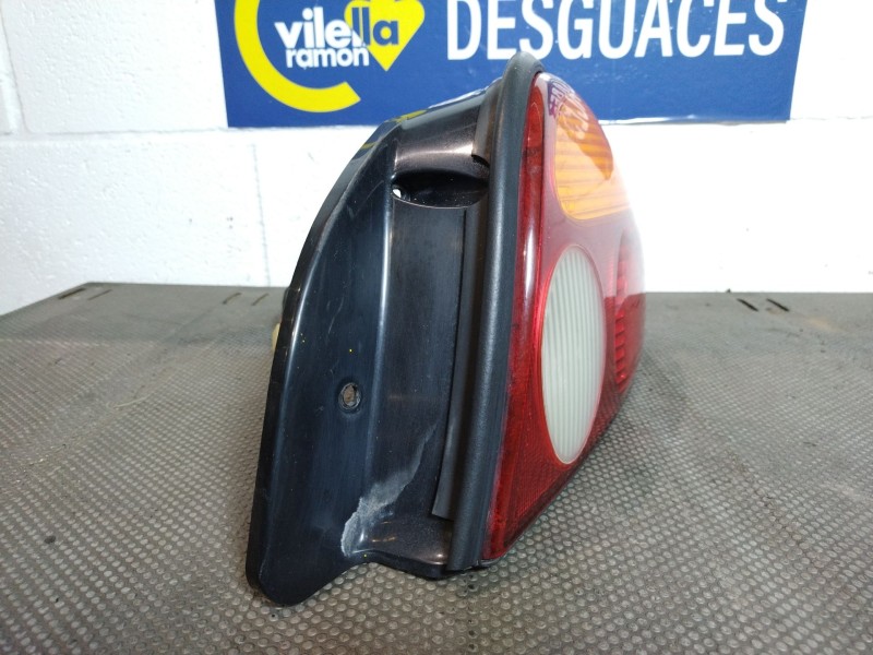 Recambio de piloto trasero derecho para kia sephia referencia OEM IAM   