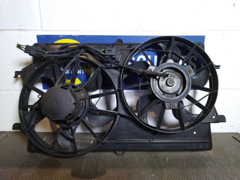Recambio de electroventilador para ford focus (daw, dbw) 1.8 tdci referencia OEM IAM 0130107802 98AB8C607FM  Recambio de electroventilador para ford focus (daw, dbw) 1.8 tdci referencia OEM IAM 0130107802 98AB8C607FM