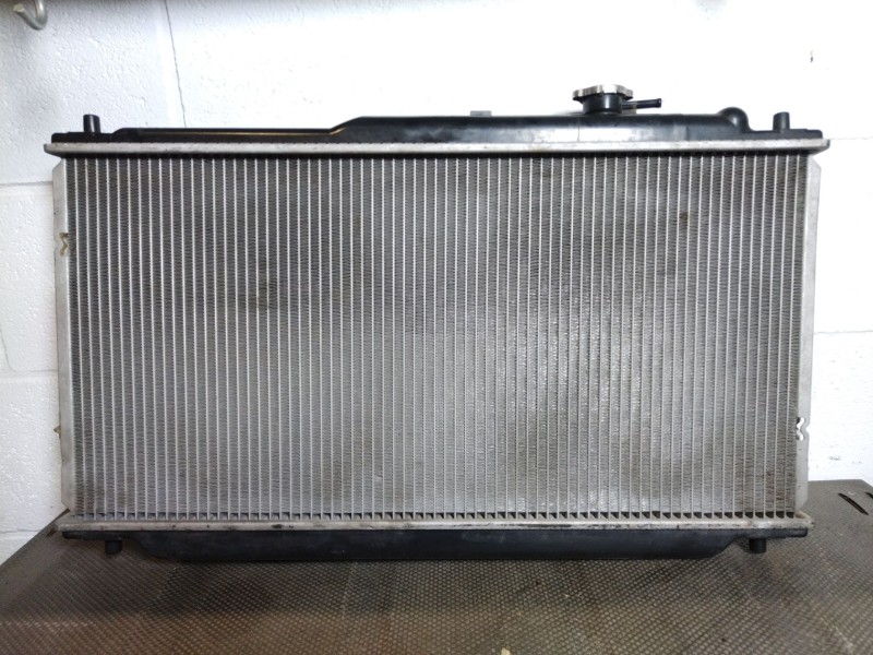 Recambio de radiador agua para kia sephia referencia OEM IAM 66604  