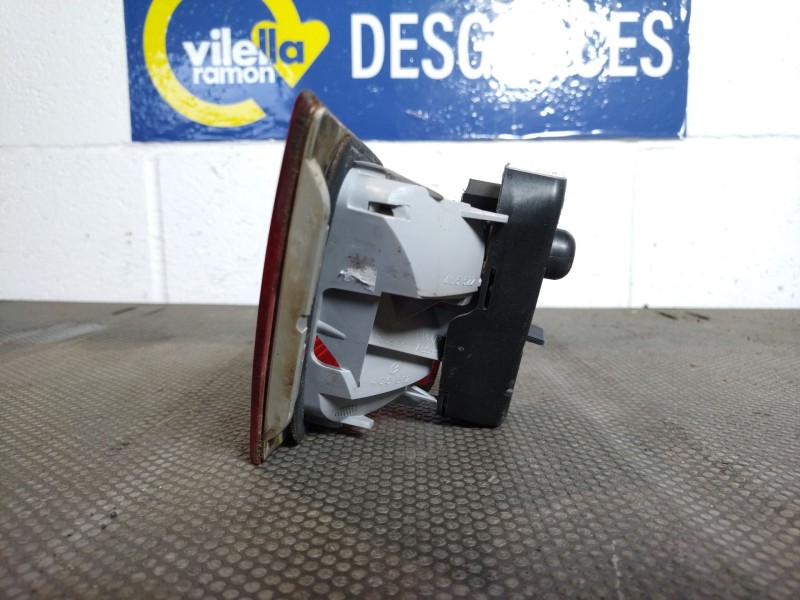 Recambio de piloto trasero derecho interior para bmw serie 3 cabrio (e46) 2.0 16v diesel cat referencia OEM IAM   