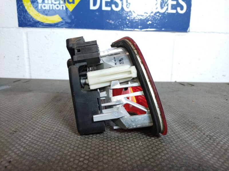 Recambio de piloto trasero derecho interior para bmw serie 3 cabrio (e46) 2.0 16v diesel cat referencia OEM IAM   