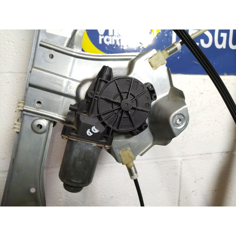 Recambio de elevalunas delantero derecho para renault clio iii authentique | 01.07 - 12.10 authentique | 01.07 - 12.10 referenci