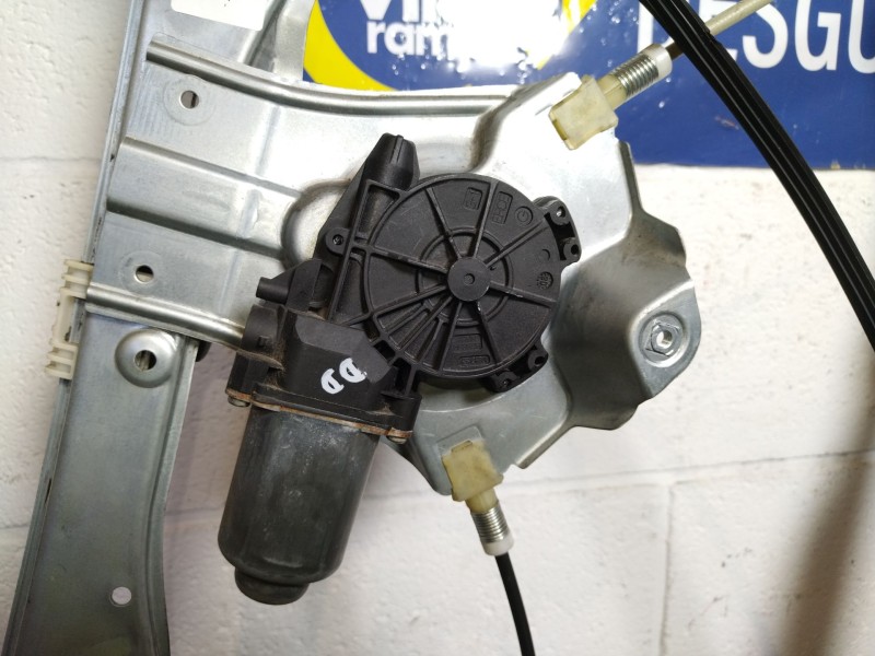 Recambio de elevalunas delantero derecho para renault clio iii authentique | 01.07 - 12.10 authentique | 01.07 - 12.10 referenci