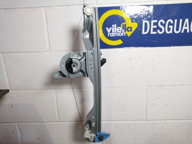 Recambio de elevalunas delantero izquierdo para renault modus 1.5 dci diesel referencia OEM IAM 8200277630A  