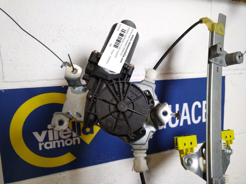 Recambio de elevalunas trasero derecho para nissan qashqai 2.0 dci acenta 4x2 referencia OEM IAM    Recambio de elevalunas trasero derecho para nissan qashqai 2.0 dci acenta 4x2 referencia OEM IAM