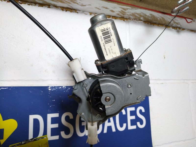 Recambio de elevalunas trasero derecho para nissan qashqai 2.0 dci acenta 4x2 referencia OEM IAM    Recambio de elevalunas trasero derecho para nissan qashqai 2.0 dci acenta 4x2 referencia OEM IAM