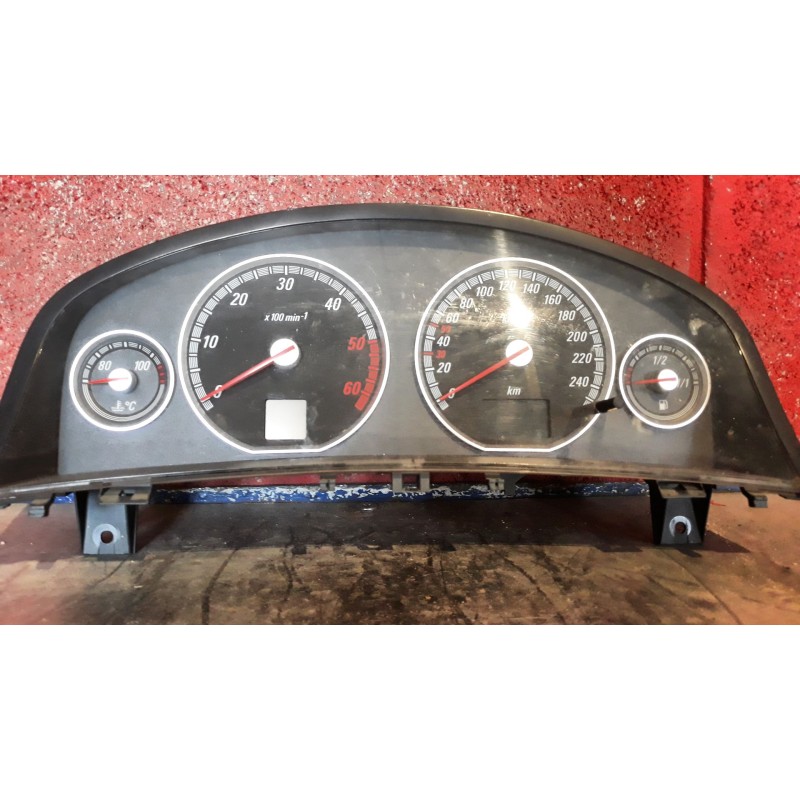 Recambio de cuadro instrumentos para opel vectra c berlina  | 0.02 - 0.05  | 0.02 - 0.05 referencia OEM IAM 13144741UZ 110080166