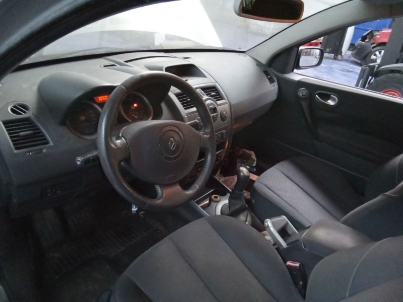 renault megane ii classic berlina  | 0.03 - ... del año 2004 renault megane ii classic berlina  | 0.03 - ... del año 2004