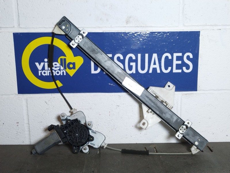 Recambio de elevalunas delantero derecho para ssangyong rodius 330 mh td referencia OEM IAM    Recambio de elevalunas delantero derecho para ssangyong rodius 330 mh td referencia OEM IAM