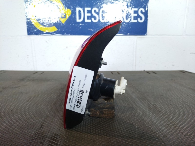 Recambio de piloto porton derecho para nissan qashqai 2.0 dci acenta 4x2 referencia OEM IAM 89071064   Recambio de piloto porton derecho para nissan qashqai 2.0 dci acenta 4x2 referencia OEM IAM 89071064