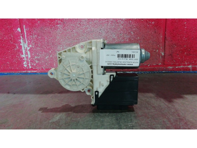 Recambio de motor elevalunas delantero derecho para seat ibiza (6l1) 1.9 sdi referencia OEM IAM    Recambio de motor elevalunas delantero derecho para seat ibiza (6l1) 1.9 sdi referencia OEM IAM