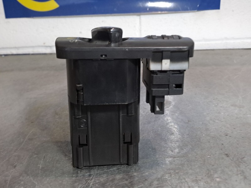 Recambio de mando luces para seat ibiza (6k1) 1.9 tdi referencia OEM IAM 6K1941531AL   Recambio de mando luces para seat ibiza (6k1) 1.9 tdi referencia OEM IAM 6K1941531AL