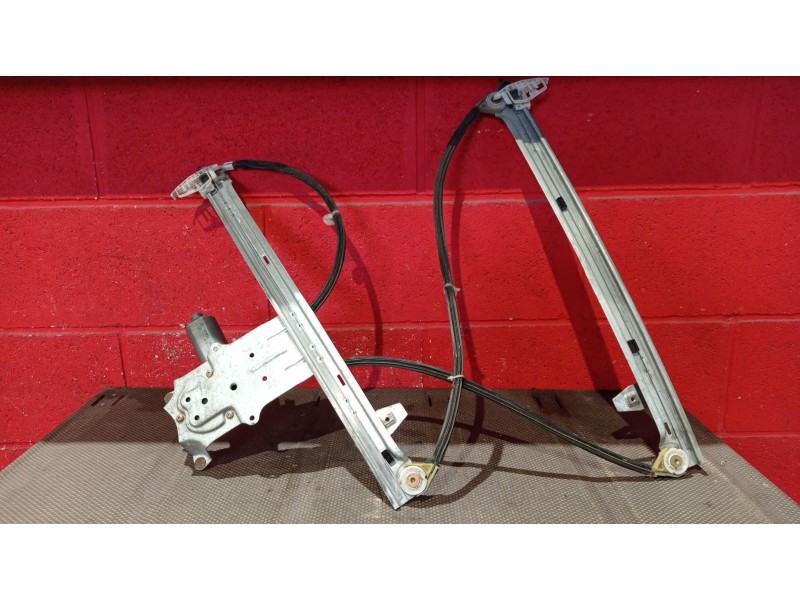 Recambio de elevalunas delantero derecho para citroen xsara picasso 1.8 16v sx referencia OEM IAM    Recambio de elevalunas delantero derecho para citroen xsara picasso 1.8 16v sx referencia OEM IAM