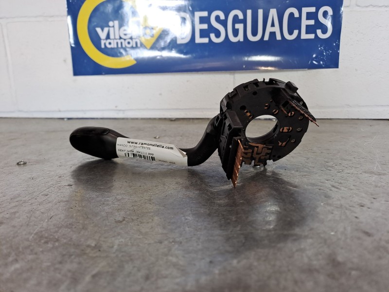 Recambio de mando intermitentes para seat ibiza (6k1) 1.9 tdi referencia OEM IAM    Recambio de mando intermitentes para seat ibiza (6k1) 1.9 tdi referencia OEM IAM