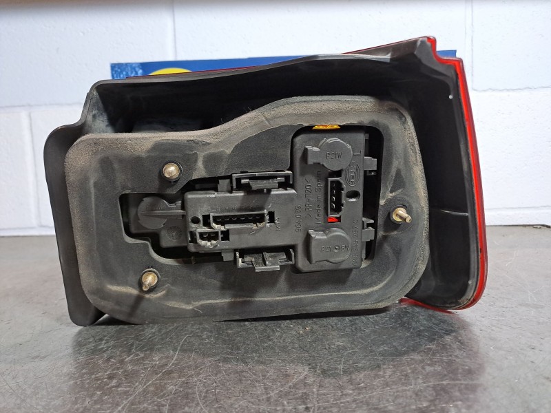 Recambio de piloto trasero izquierdo para seat ibiza (6k1) 1.9 tdi referencia OEM IAM    Recambio de piloto trasero izquierdo para seat ibiza (6k1) 1.9 tdi referencia OEM IAM