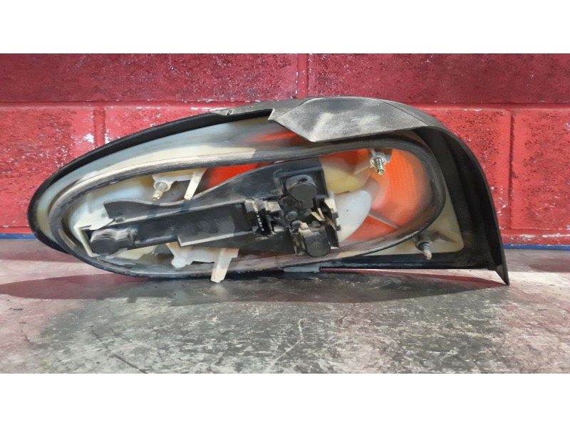 Recambio de piloto trasero derecho para renault megane i coach/coupe (da0) 1.6 | 0.96 - 0.99 1.6 | 0.96 - 0.99 referencia OEM IA