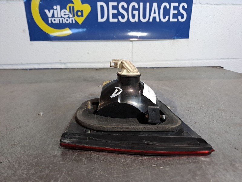 Recambio de piloto porton derecho para seat ibiza (6k1) 1.9 tdi referencia OEM IAM    Recambio de piloto porton derecho para seat ibiza (6k1) 1.9 tdi referencia OEM IAM
