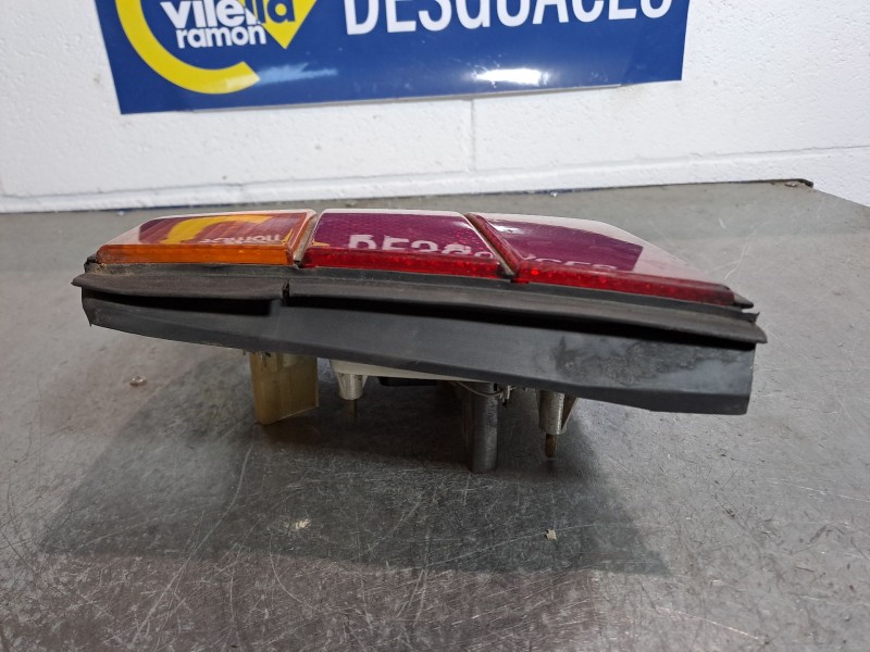 Recambio de piloto trasero derecho para bmw serie 5 berlina (e34) 2.0 520i (110kw) referencia OEM IAM    Recambio de piloto trasero derecho para bmw serie 5 berlina (e34) 2.0 520i (110kw) referencia OEM IAM