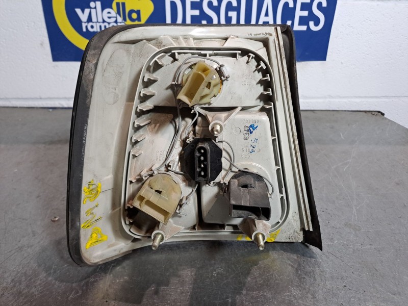 Recambio de piloto trasero derecho para bmw serie 5 berlina (e34) 2.0 520i (110kw) referencia OEM IAM    Recambio de piloto trasero derecho para bmw serie 5 berlina (e34) 2.0 520i (110kw) referencia OEM IAM