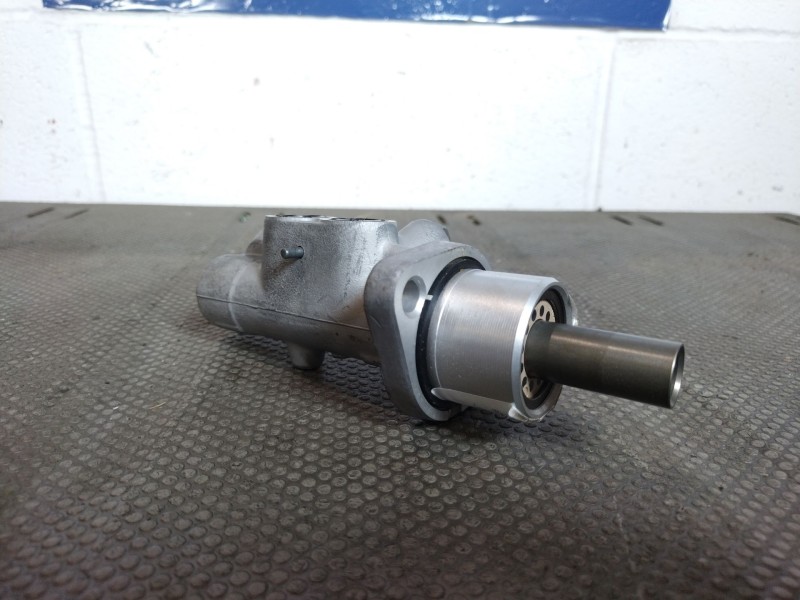 Recambio de bomba freno para renault clio iii authentique | 01.07 - 12.10 authentique | 01.07 - 12.10 referencia OEM IAM   
