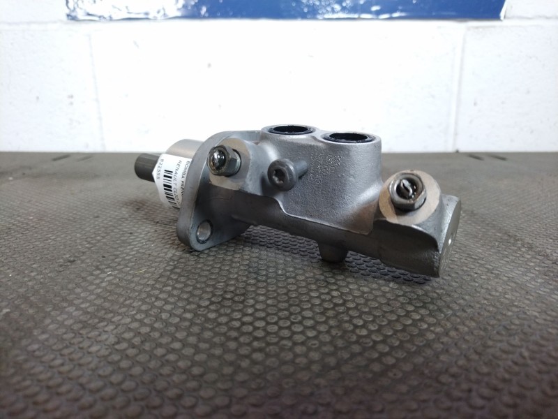 Recambio de bomba freno para renault clio iii authentique | 01.07 - 12.10 authentique | 01.07 - 12.10 referencia OEM IAM   
