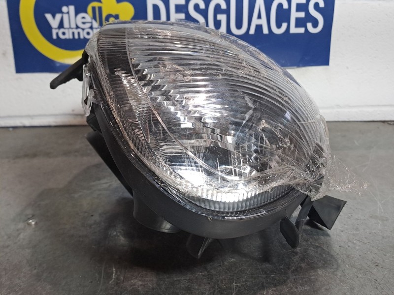Recambio de faro derecho para renault clio ii fase i (b/cbo) 1.2 referencia OEM IAM   