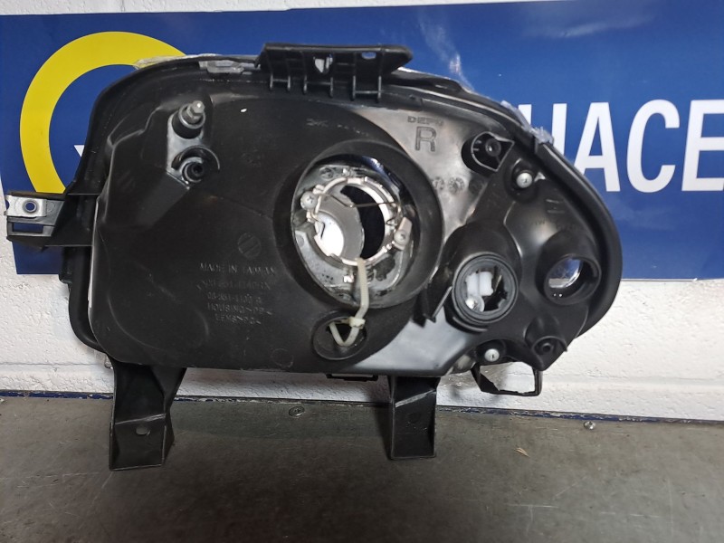 Recambio de faro derecho para renault clio ii fase i (b/cbo) 1.2 referencia OEM IAM   