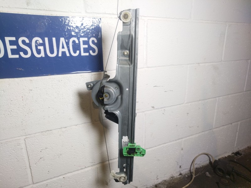 Recambio de elevalunas delantero izquierdo para renault scenic ii 1.9 dci diesel referencia OEM IAM   