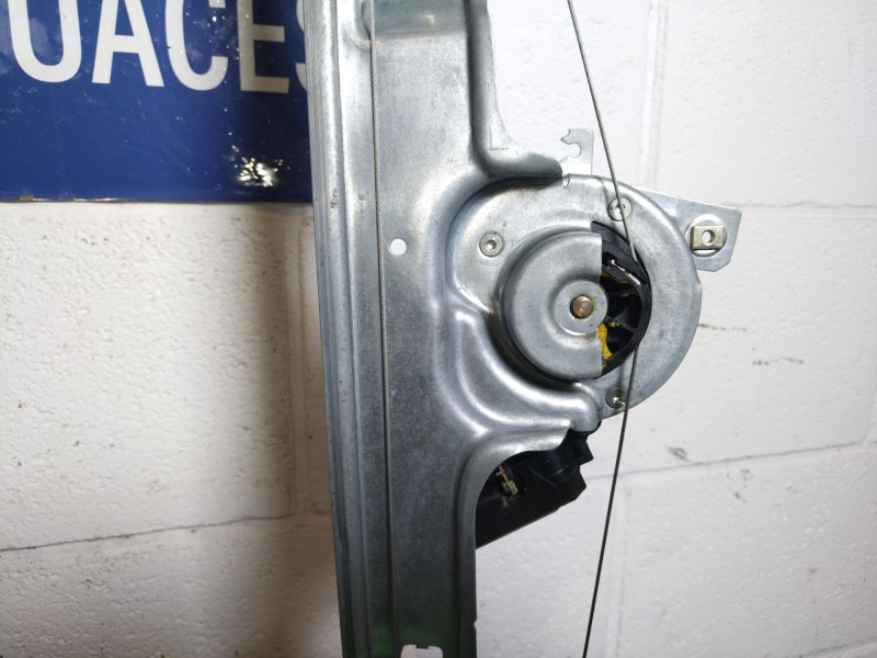 Recambio de elevalunas delantero derecho para renault scenic ii 1.9 dci diesel referencia OEM IAM   