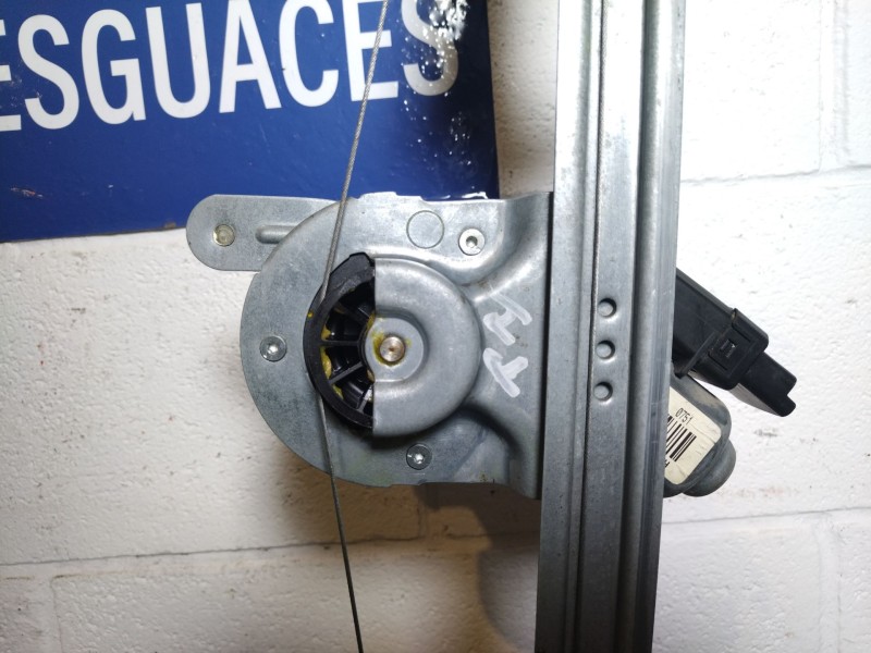 Recambio de elevalunas trasero izquierdo para renault scenic ii 1.9 dci diesel referencia OEM IAM   