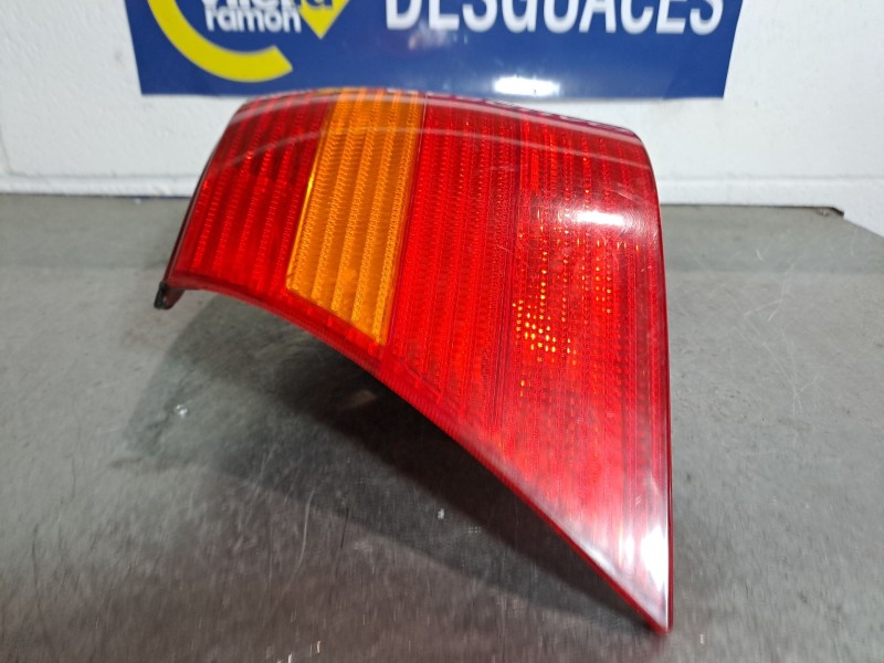Recambio de piloto trasero izquierdo para volkswagen golf iv berlina (1j1) 1.6 | 0.97 - ... 1.6 | 0.97 - ... referencia OEM IAM 