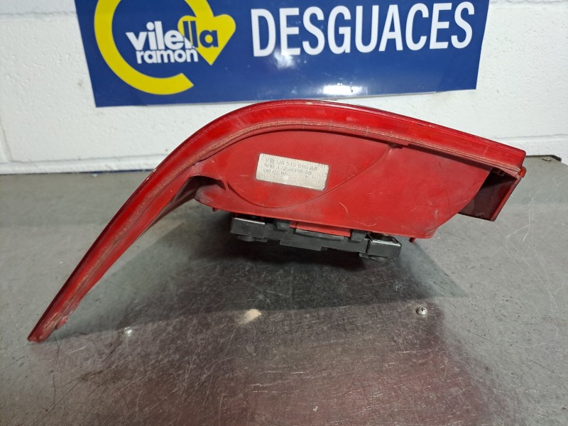 Recambio de piloto trasero izquierdo para volkswagen golf iv berlina (1j1) 1.6 | 0.97 - ... 1.6 | 0.97 - ... referencia OEM IAM 