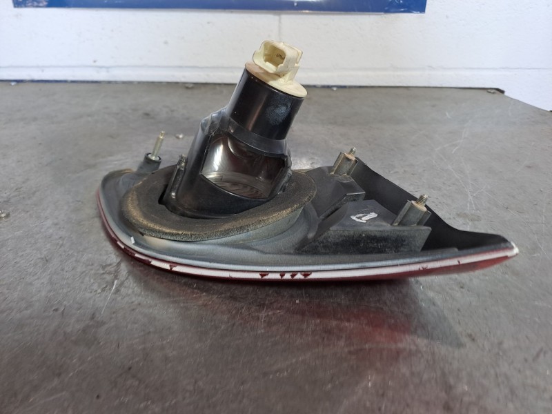 Recambio de piloto porton derecho para nissan qashqai (j10)  | 0.07 - ...  | 0.07 - ... referencia OEM IAM    Recambio de piloto porton derecho para nissan qashqai (j10)  | 0.07 - ...  | 0.07 - ... referencia OEM IAM