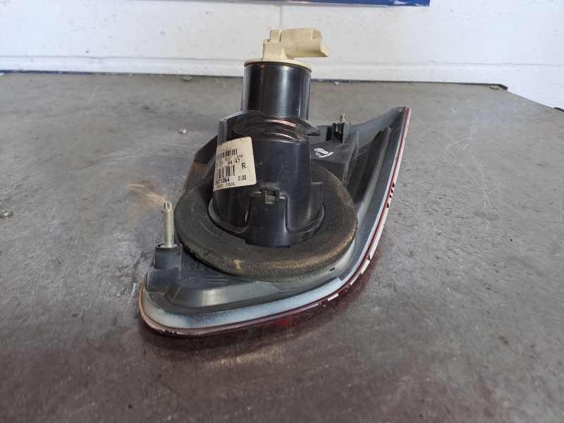 Recambio de piloto porton derecho para nissan qashqai (j10)  | 0.07 - ...  | 0.07 - ... referencia OEM IAM    Recambio de piloto porton derecho para nissan qashqai (j10)  | 0.07 - ...  | 0.07 - ... referencia OEM IAM