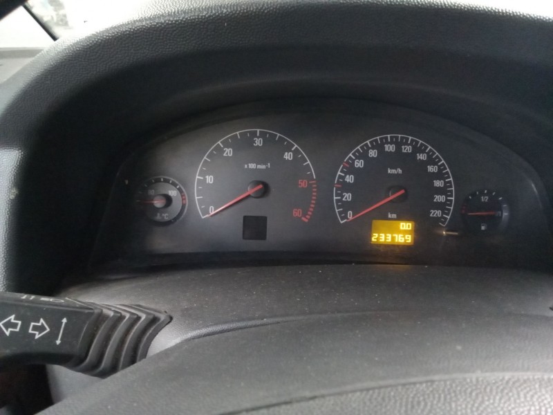opel vectra c berlina del año 2002