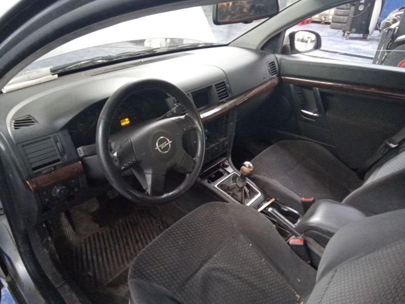 opel vectra c berlina del año 2002
