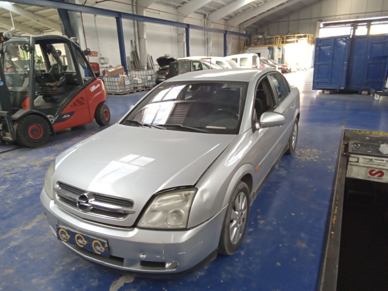 opel vectra c berlina del año 2002