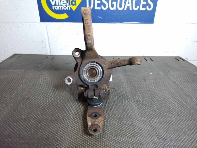 Recambio de mangueta delantera derecha para renault clio ii fase i (b/cbo) 1.2 referencia OEM IAM   