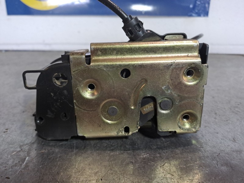 Recambio de cerradura puerta delantera izquierda para renault scenic ii 1.9 dci diesel referencia OEM IAM   