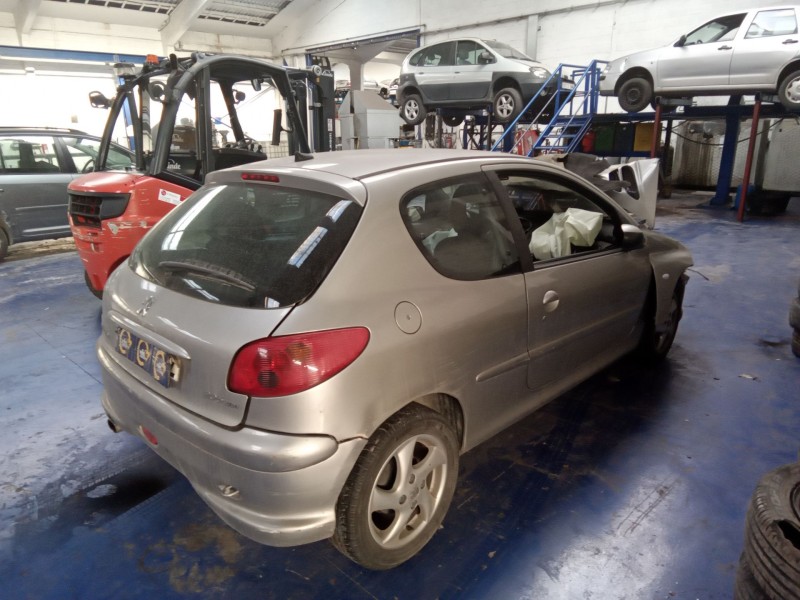 peugeot 206 berlina 2.0 hdi cat | 0.98 - ... del año 2004 peugeot 206 berlina 2.0 hdi cat | 0.98 - ... del año 2004