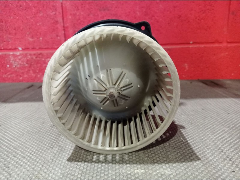 Recambio de motor calefaccion para volvo v40 familiar 1.9 diesel | 0.95 - 0.05 1.9 diesel | 0.95 - 0.05 referencia OEM IAM 01607