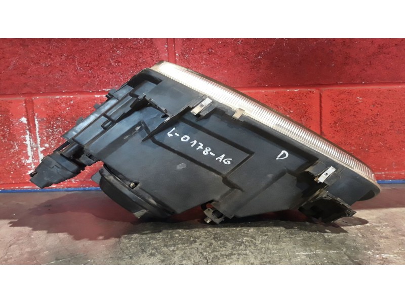 Recambio de faro derecho para renault megane classic alize 1.6e referencia OEM IAM   