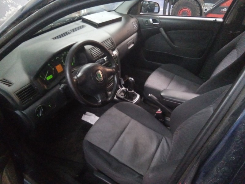 skoda octavia berlina (1u2) 1.9 tdi | 0.00 - 0.10 del año 2004 skoda octavia berlina (1u2) 1.9 tdi | 0.00 - 0.10 del año 2004