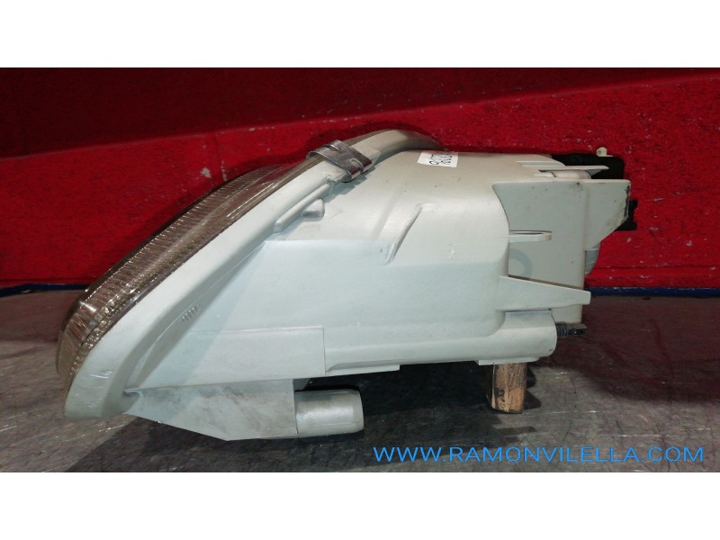 Recambio de faro derecho para renault safrane (b54) 2.1 dt | 01.95 - 12.96 2.1 dt | 01.95 - 12.96 referencia OEM IAM   